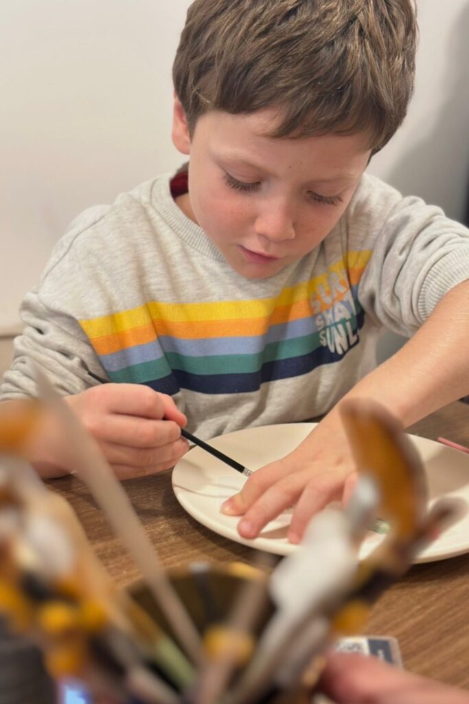 Peinture sur céramique enfant